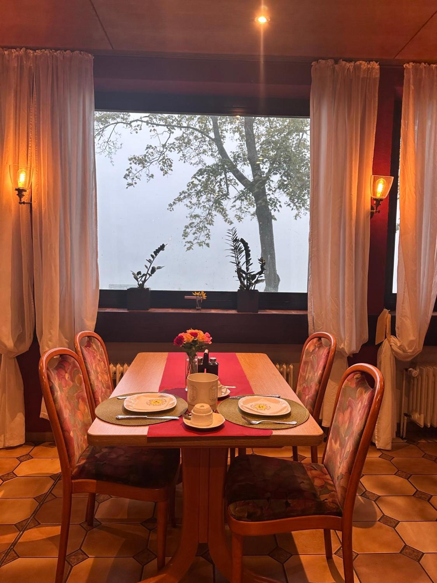 Hotel Krone Riesling 3*